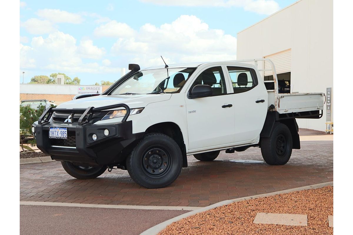 2022 Mitsubishi Triton GLX MR 4X4