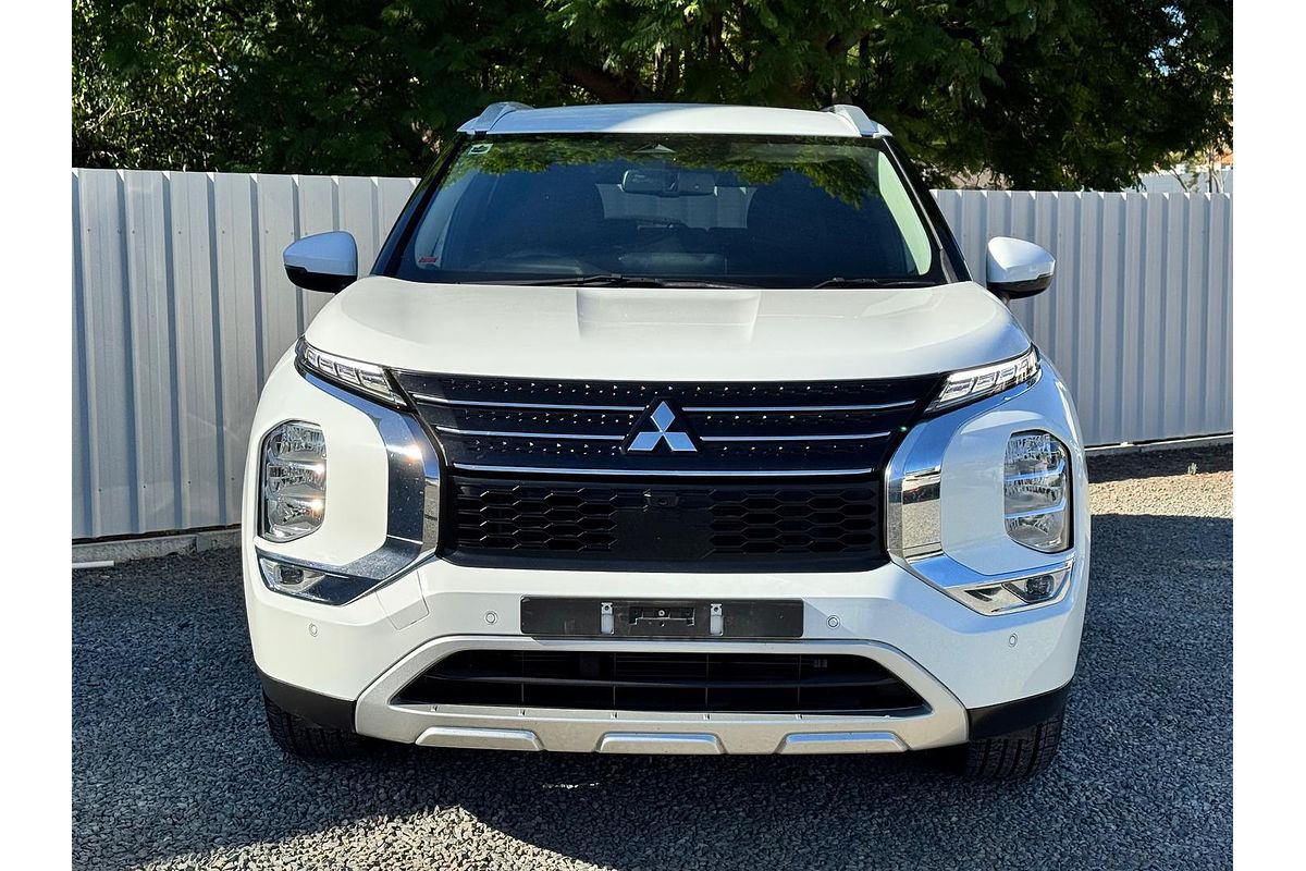 2022 Mitsubishi Outlander LS ZM