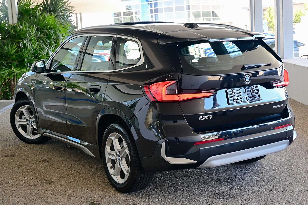 2025 BMW iX1 eDrive20 xLine U11