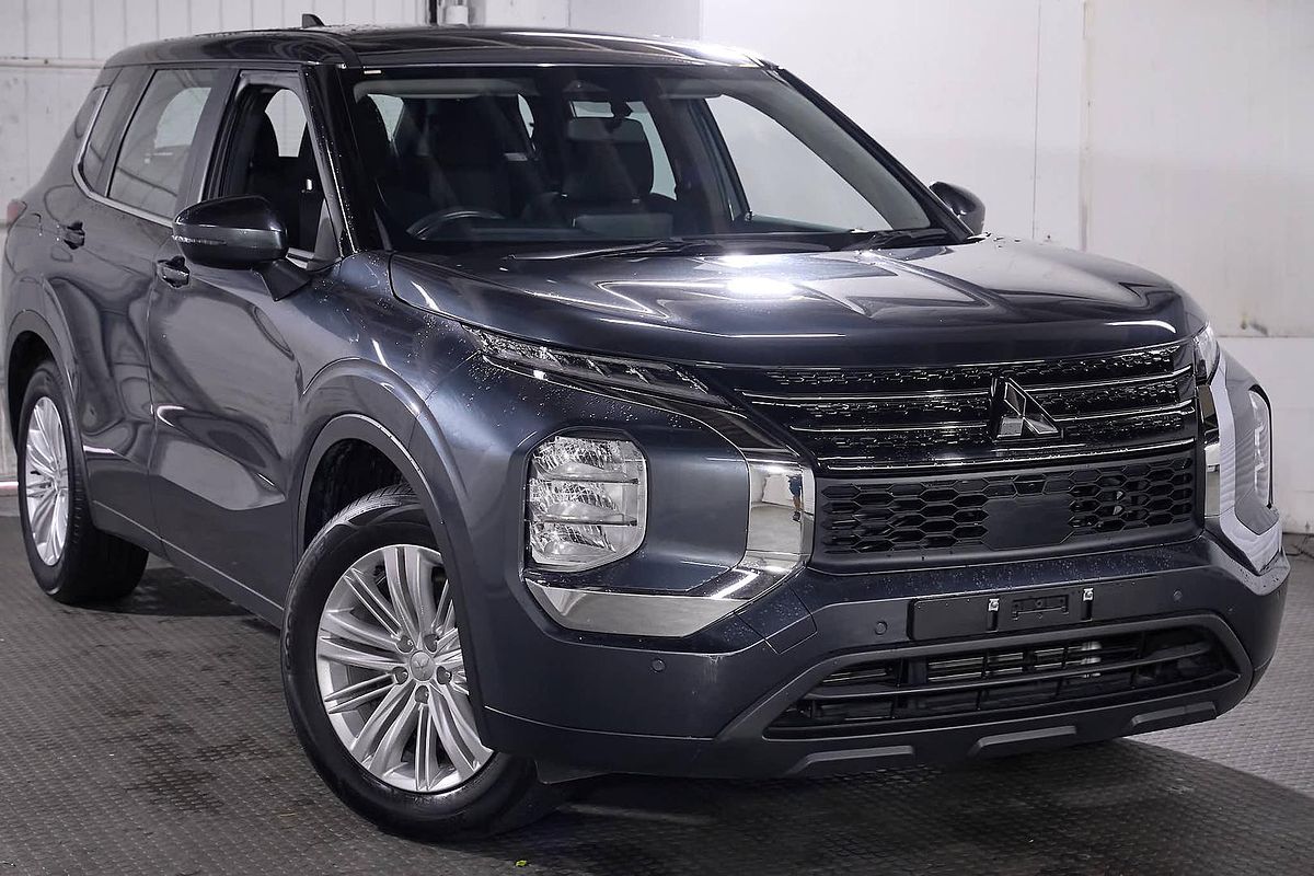 2024 Mitsubishi Outlander ES ZM