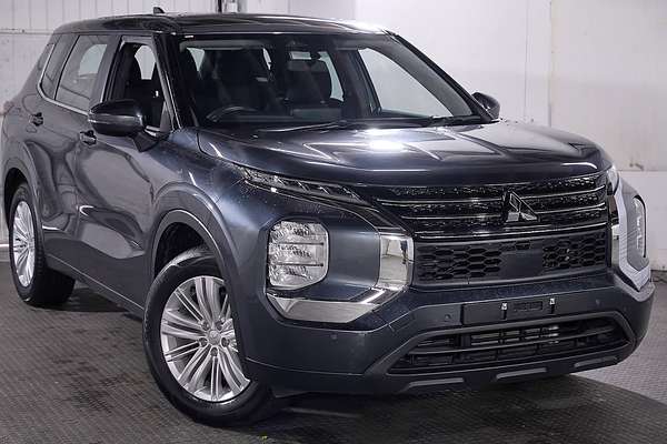 2024 Mitsubishi Outlander ES ZM