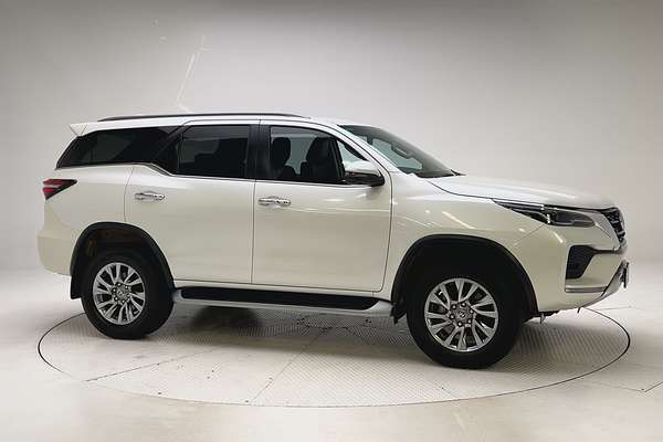 2022 Toyota Fortuner Crusade GUN156R thumb-3