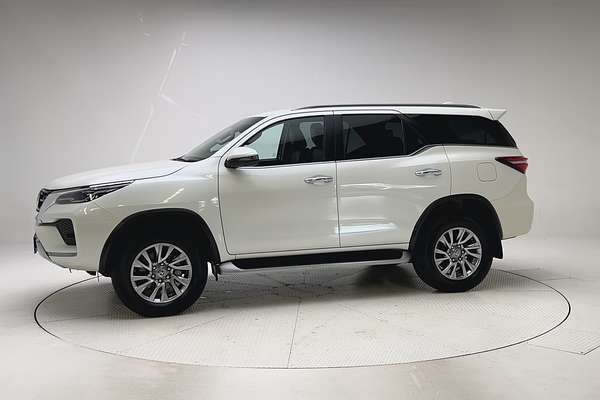 2022 Toyota Fortuner Crusade GUN156R thumb-6
