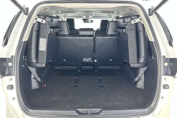 2022 Toyota Fortuner Crusade GUN156R thumb-20