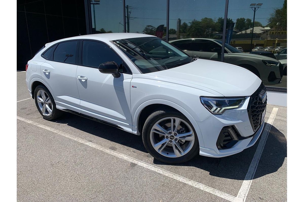 2022 Audi Q3 35 TFSI S line F3