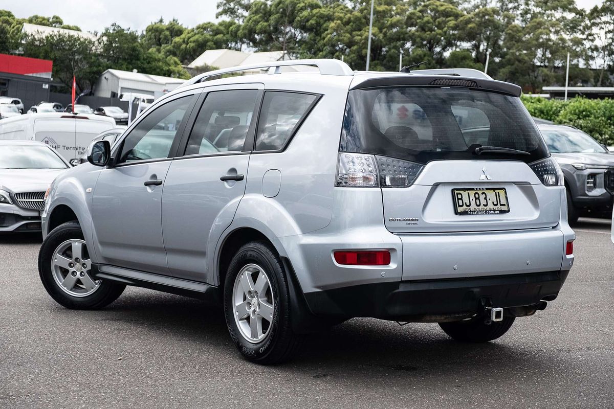 2010 Mitsubishi Outlander LS ZH