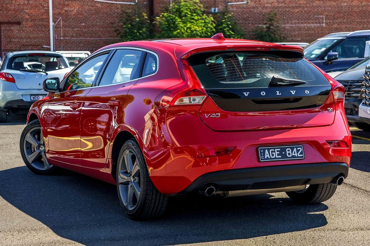 2015 Volvo V40 T4 Luxury