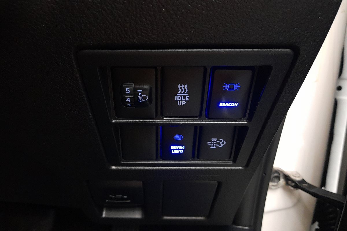 2021 Toyota Hilux SR GUN126R 4X4