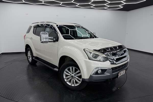 2017 Isuzu MU-X LS-T