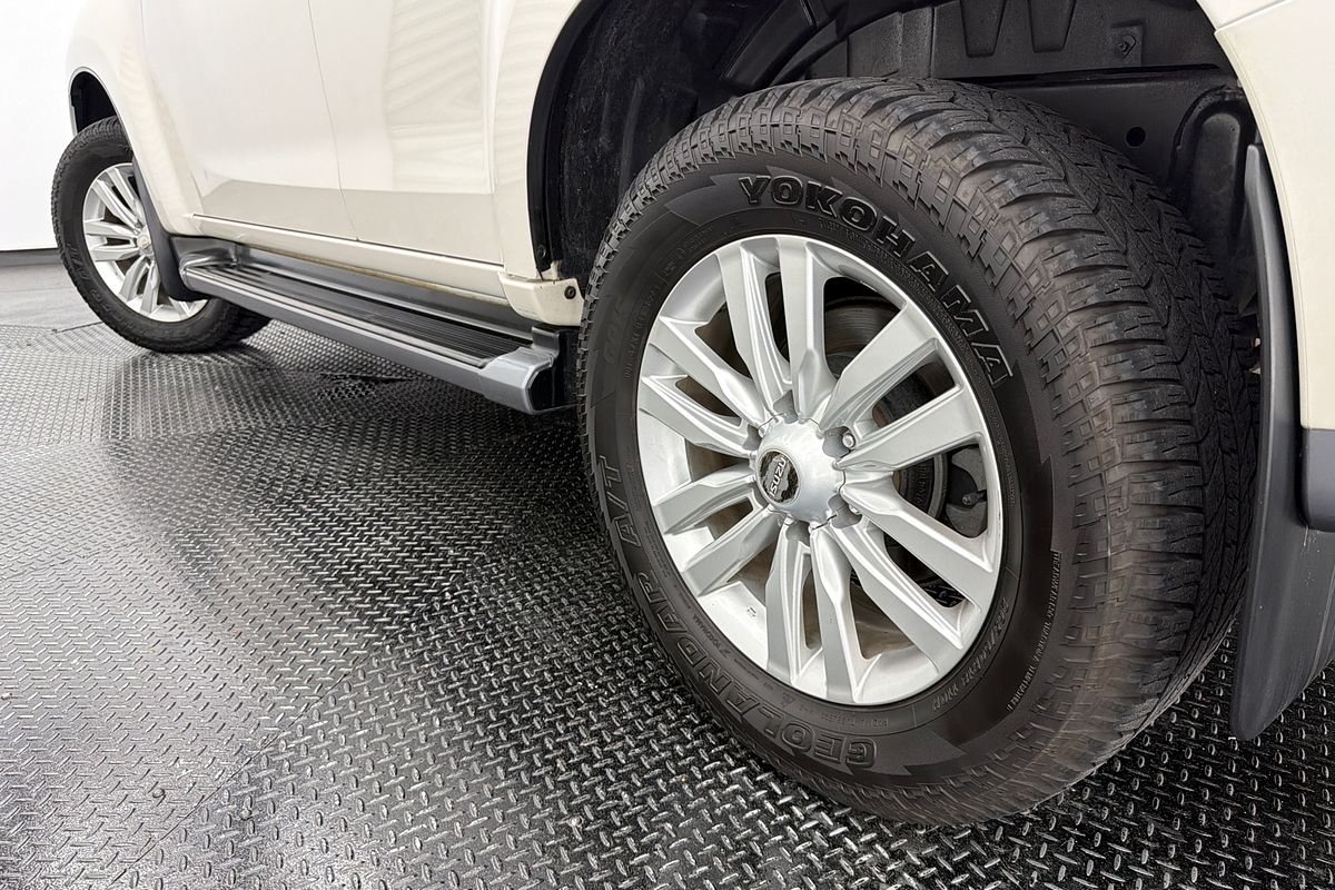 2017 Isuzu MU-X LS-T