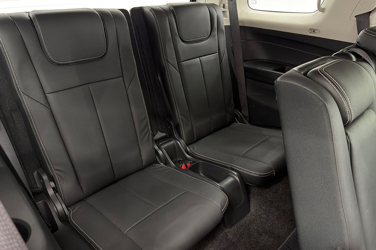 2017 Isuzu MU-X LS-T