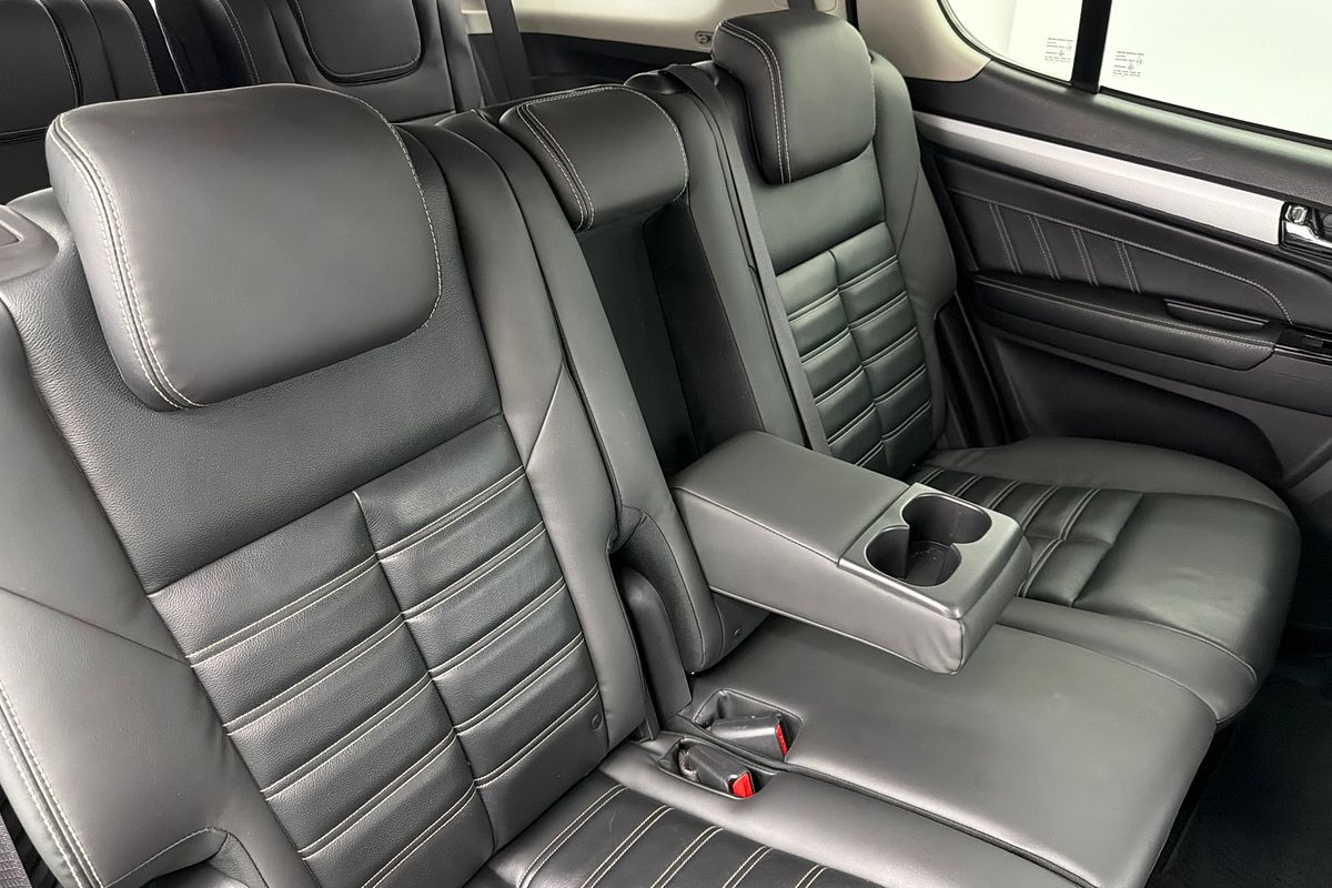 2017 Isuzu MU-X LS-T