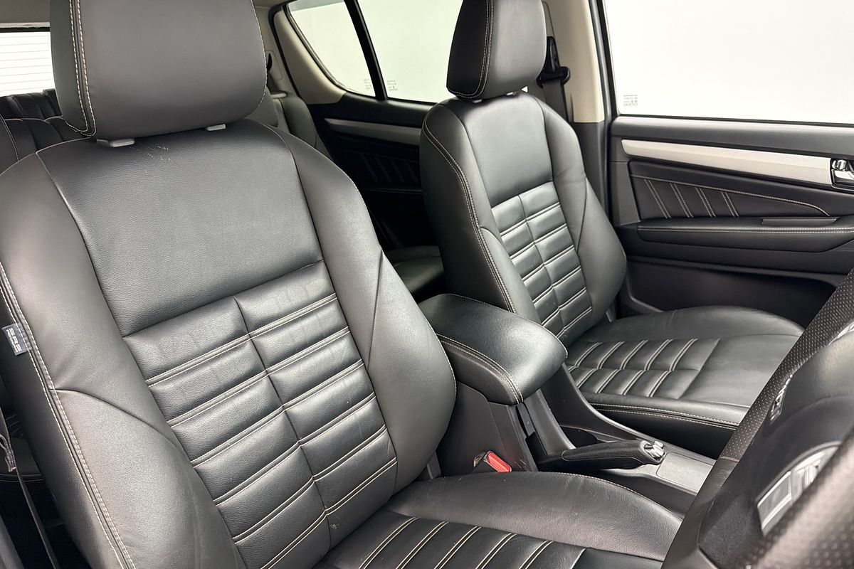 2017 Isuzu MU-X LS-T