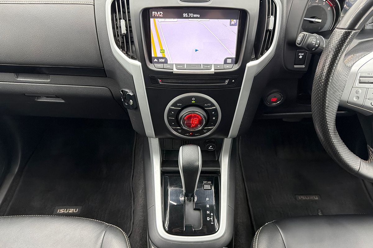 2017 Isuzu MU-X LS-T