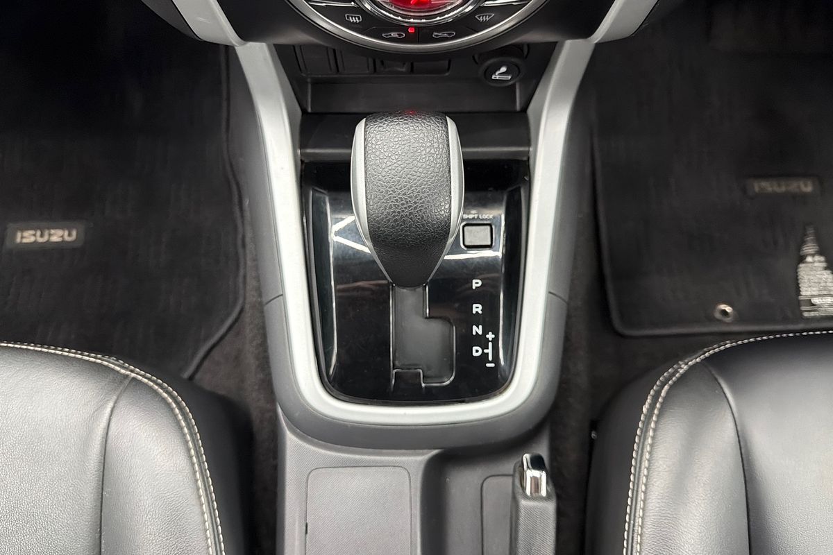 2017 Isuzu MU-X LS-T