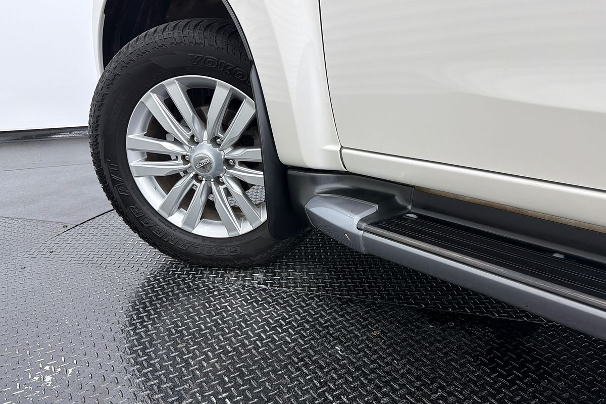 2017 Isuzu MU-X LS-T