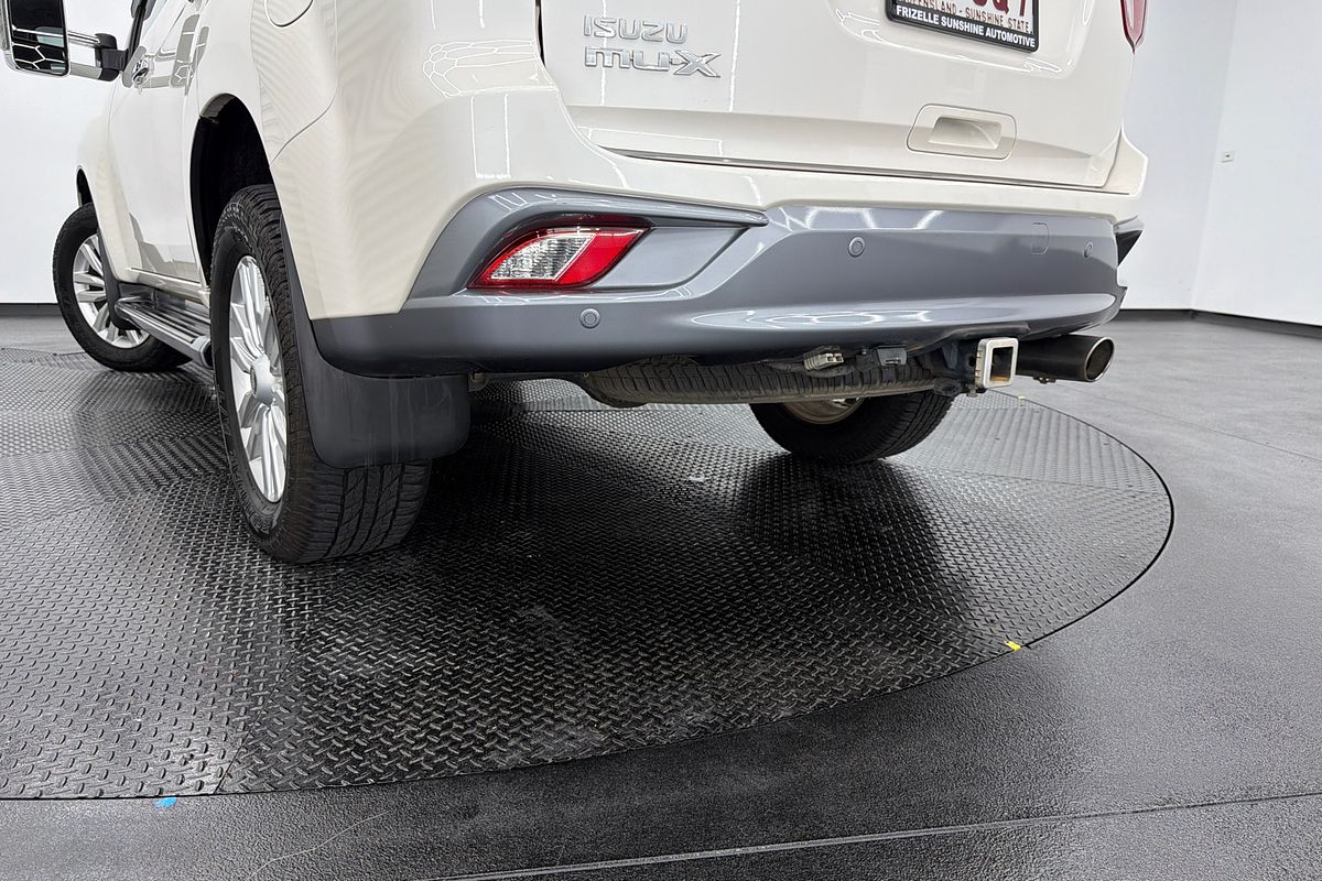 2017 Isuzu MU-X LS-T