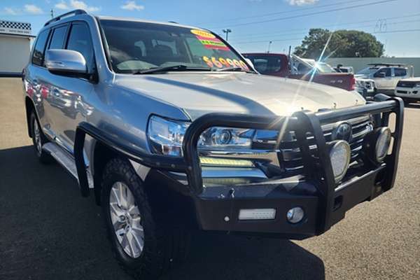 2016 Toyota Landcruiser Sahara VDJ200R