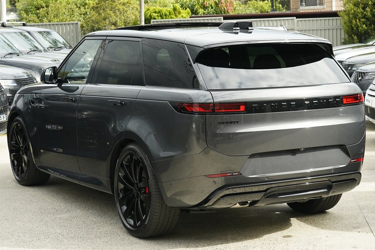 2026 Land Rover Range Rover Sport D350 Dynamic HSE L461