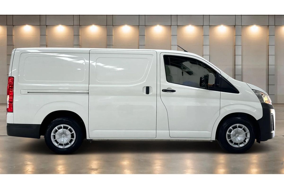 2022 Toyota Hiace GDH300R LWB