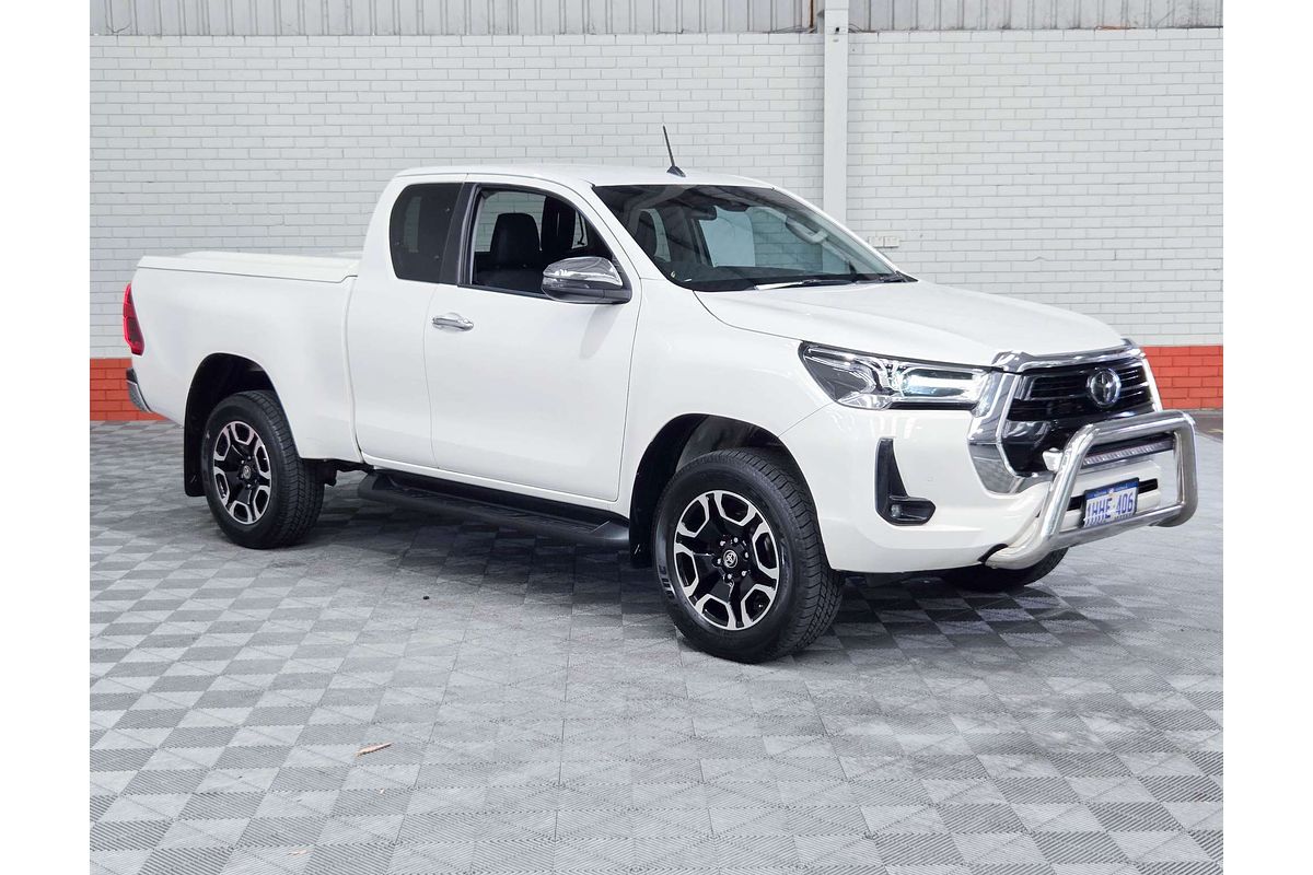2021 Toyota Hilux SR5 GUN126R 4X4
