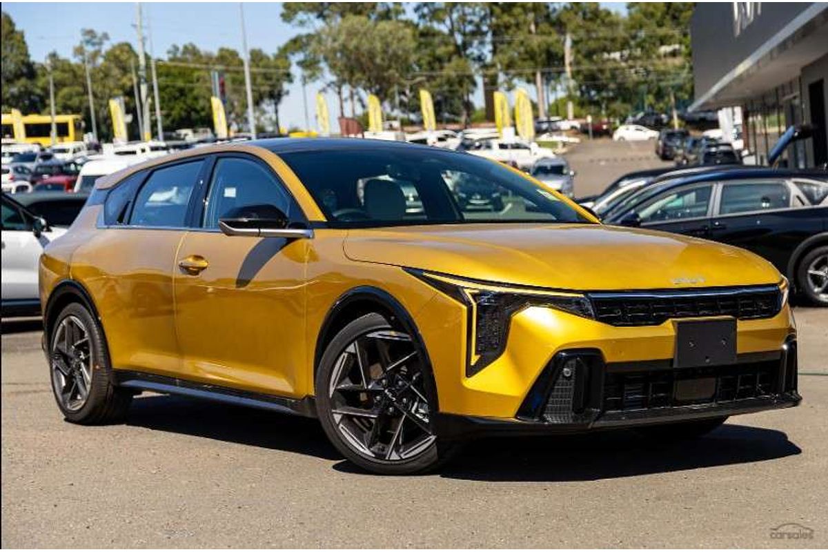 2025 Kia K4 GT-Line CL4m