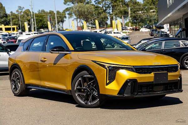 2025 Kia K4 GT-Line CL4m