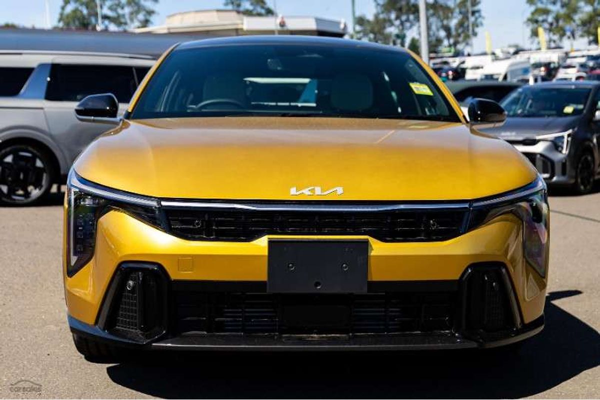 2025 Kia K4 GT-Line CL4m