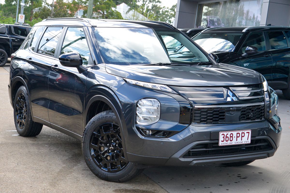 2025 Mitsubishi Outlander LS ZM