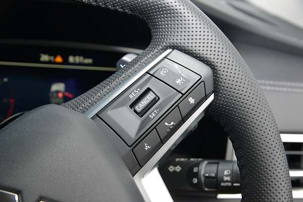 2025 Mitsubishi Outlander LS ZM thumb-14