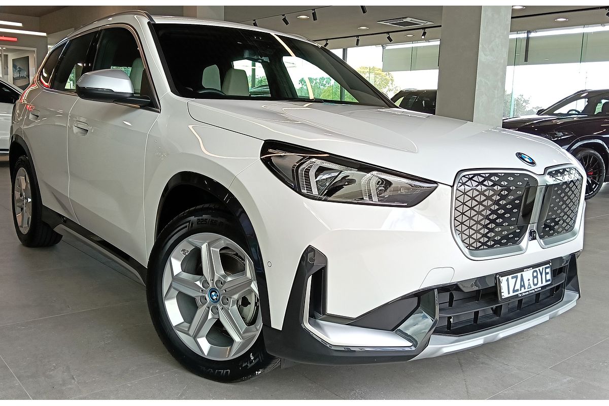 2025 BMW iX1