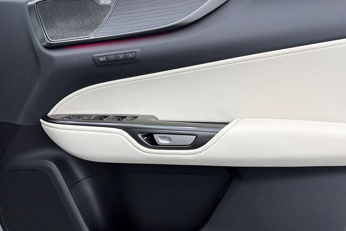 2025 Lexus NX NX350h Sports Luxury AAZH20R