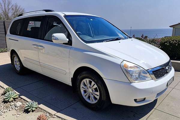 2011 Kia Grand Carnival Si VQ
