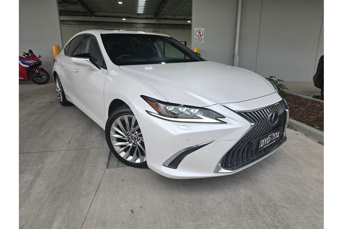 2019 Lexus ES ES300h Sports Luxury AXZH10R