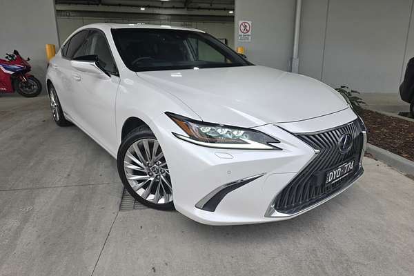 2019 Lexus ES ES300h Sports Luxury AXZH10R