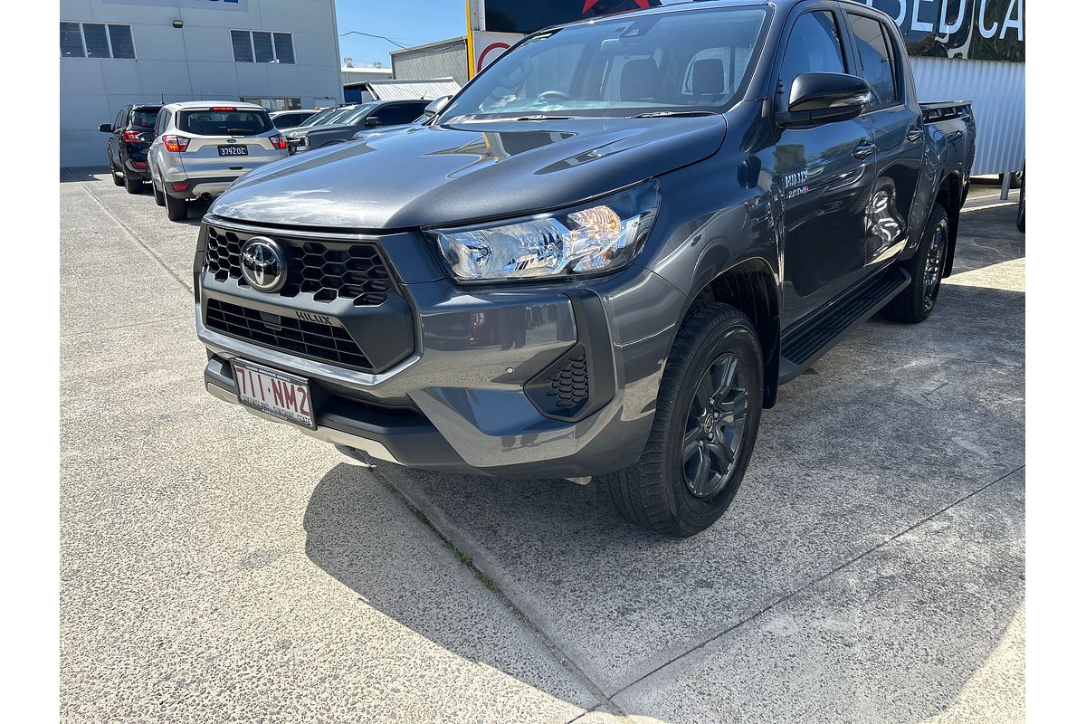 2025 Toyota Hilux SR GUN126R 4X4