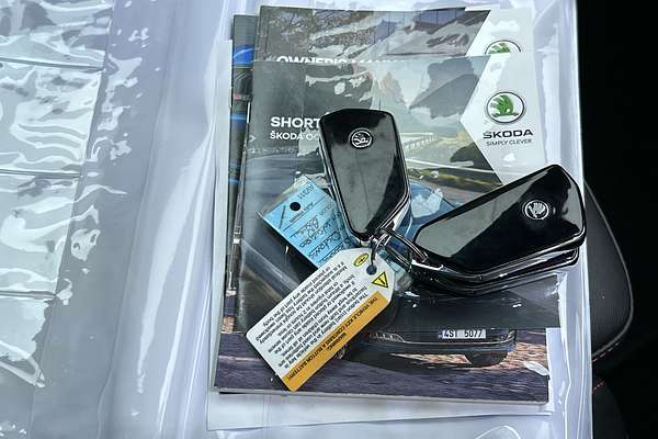 2023 SKODA Octavia RS NX thumb-22