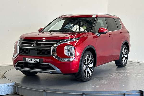 2025 Mitsubishi Outlander Exceed ZM