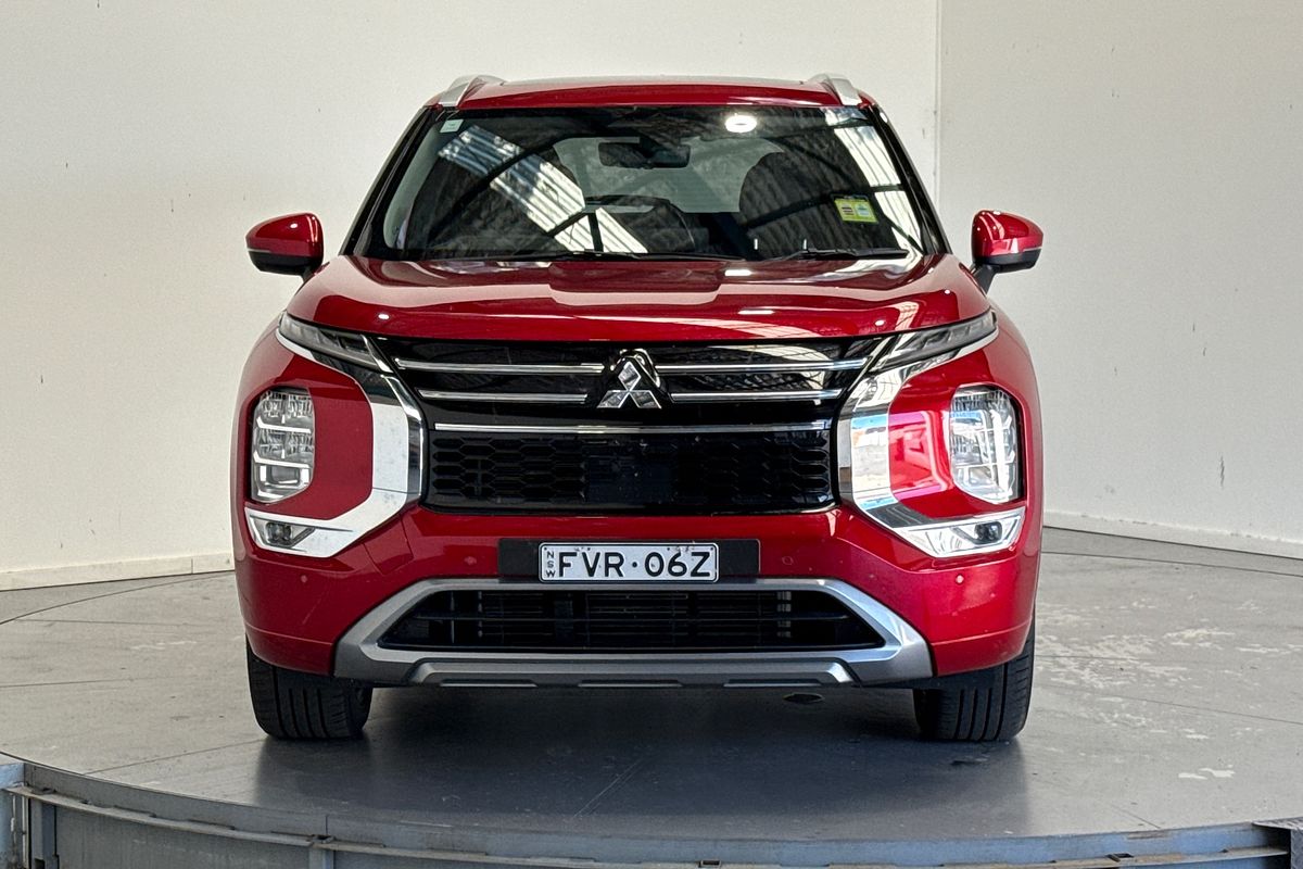 2025 Mitsubishi Outlander Exceed ZM