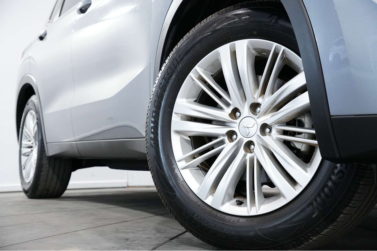 2023 Mitsubishi Outlander ES ZM