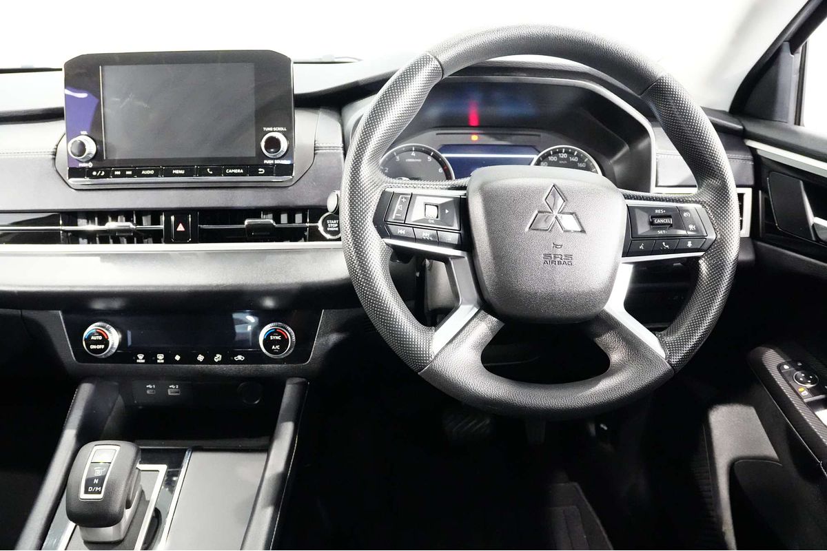 2023 Mitsubishi Outlander ES ZM