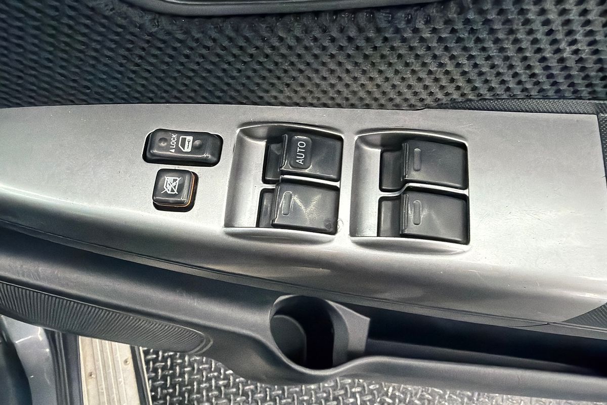 2014 Toyota Hilux SR5 KUN26R 4X4