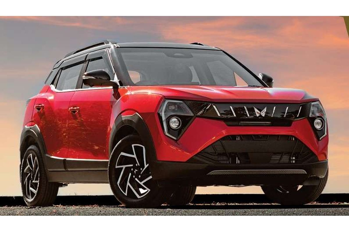 2025 Mahindra XUV3XO AX5L