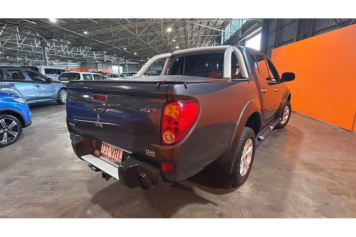 2015 Mitsubishi Triton GLX-R MN 4X4