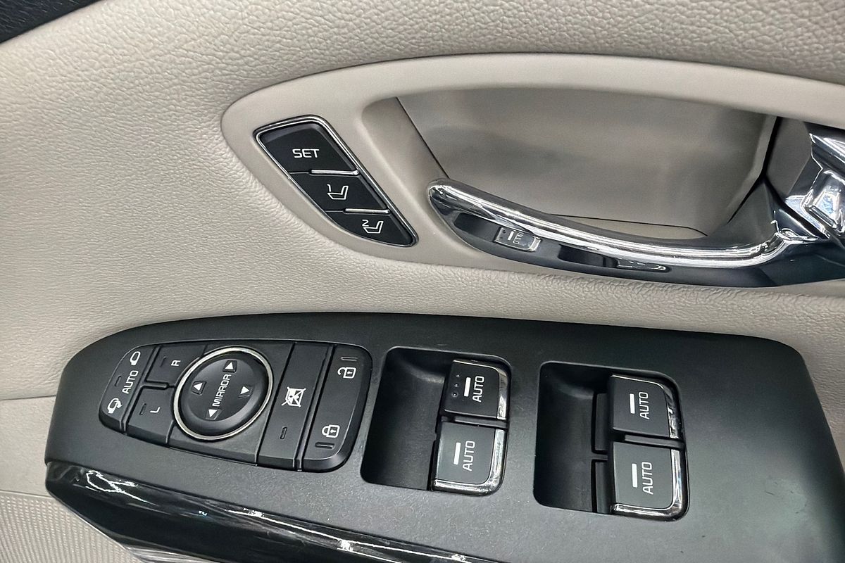 2019 Kia Carnival Platinum YP