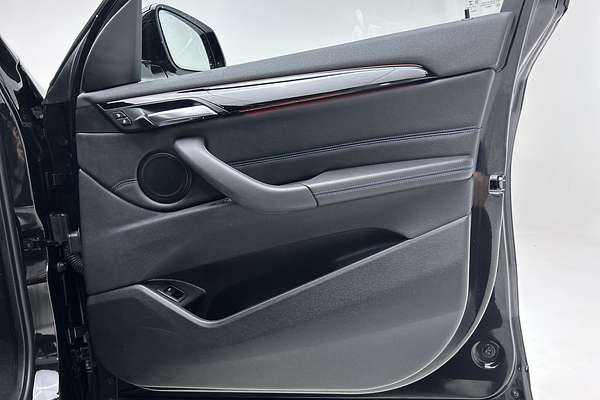 2022 BMW X1 sDrive20i F48 LCI thumb-18