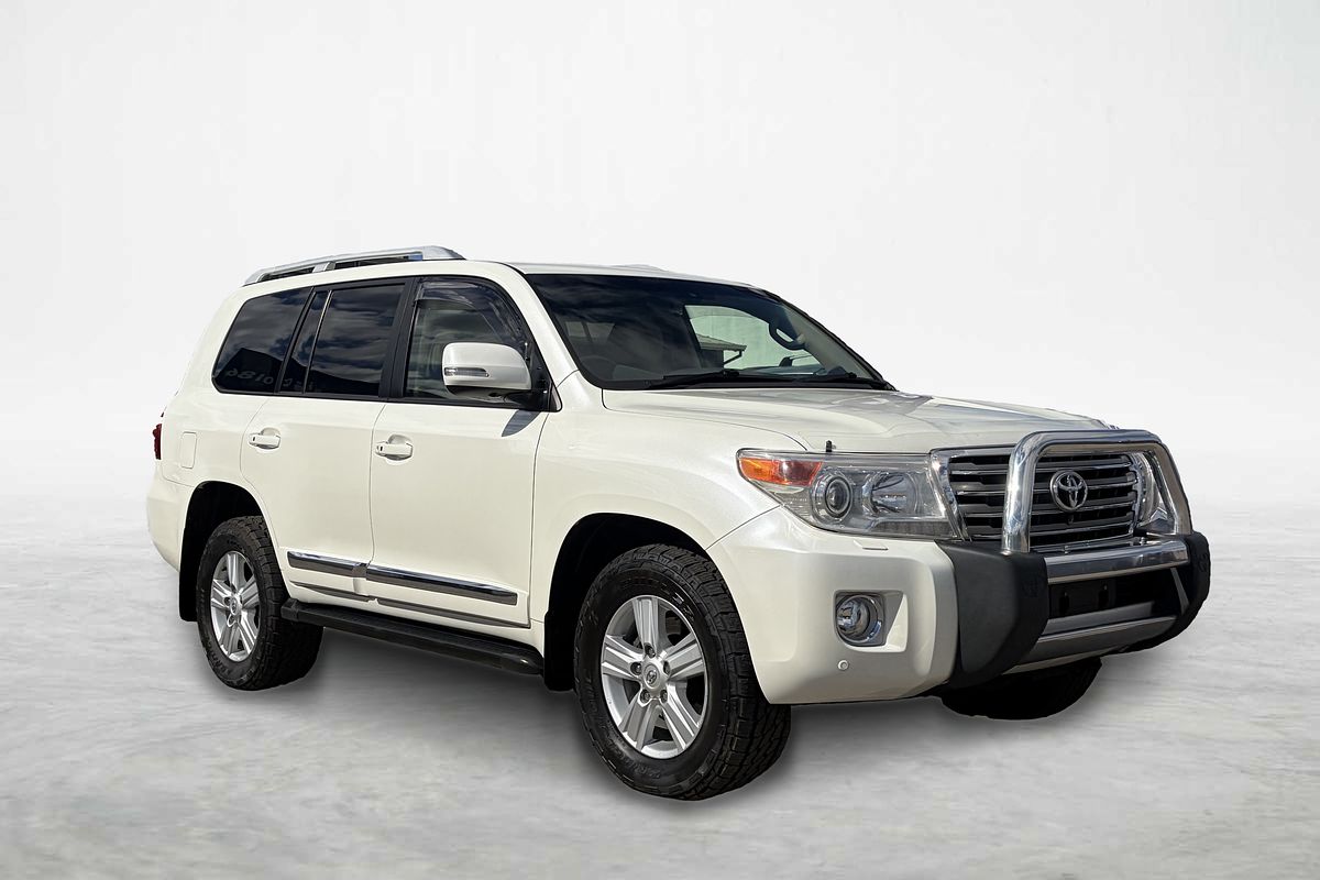 2015 Toyota Landcruiser Sahara VDJ200R
