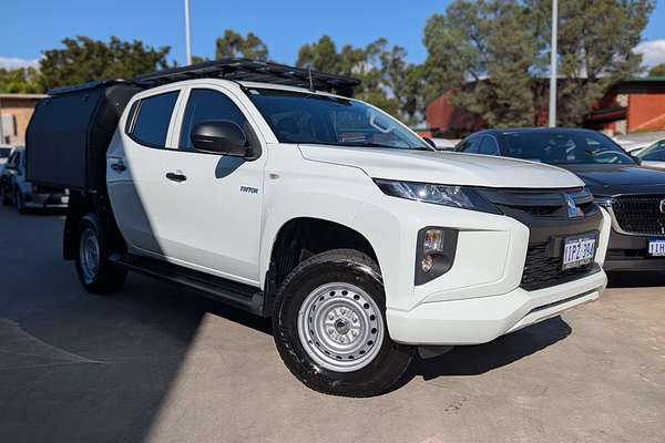 2024 Mitsubishi Triton GLX MR 4X4