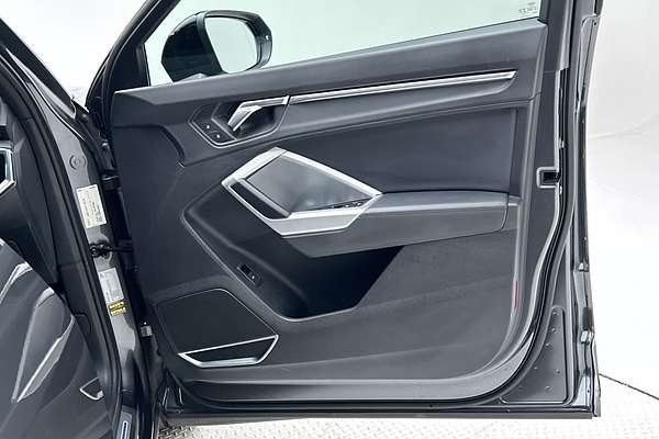 2020 Audi Q3 35 TFSI S line F3 thumb-18