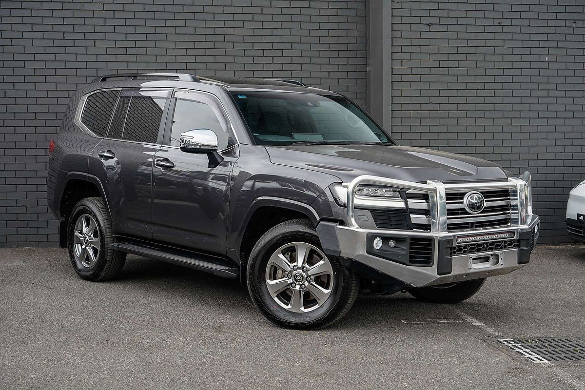 2021 Toyota Landcruiser Sahara FJA300R